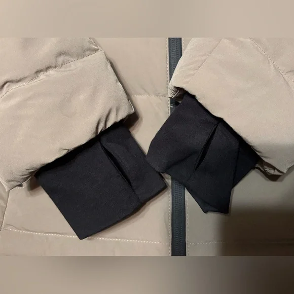 Michael Kors Packable Puffer Jacket-Hooded - Picture 8 of 10